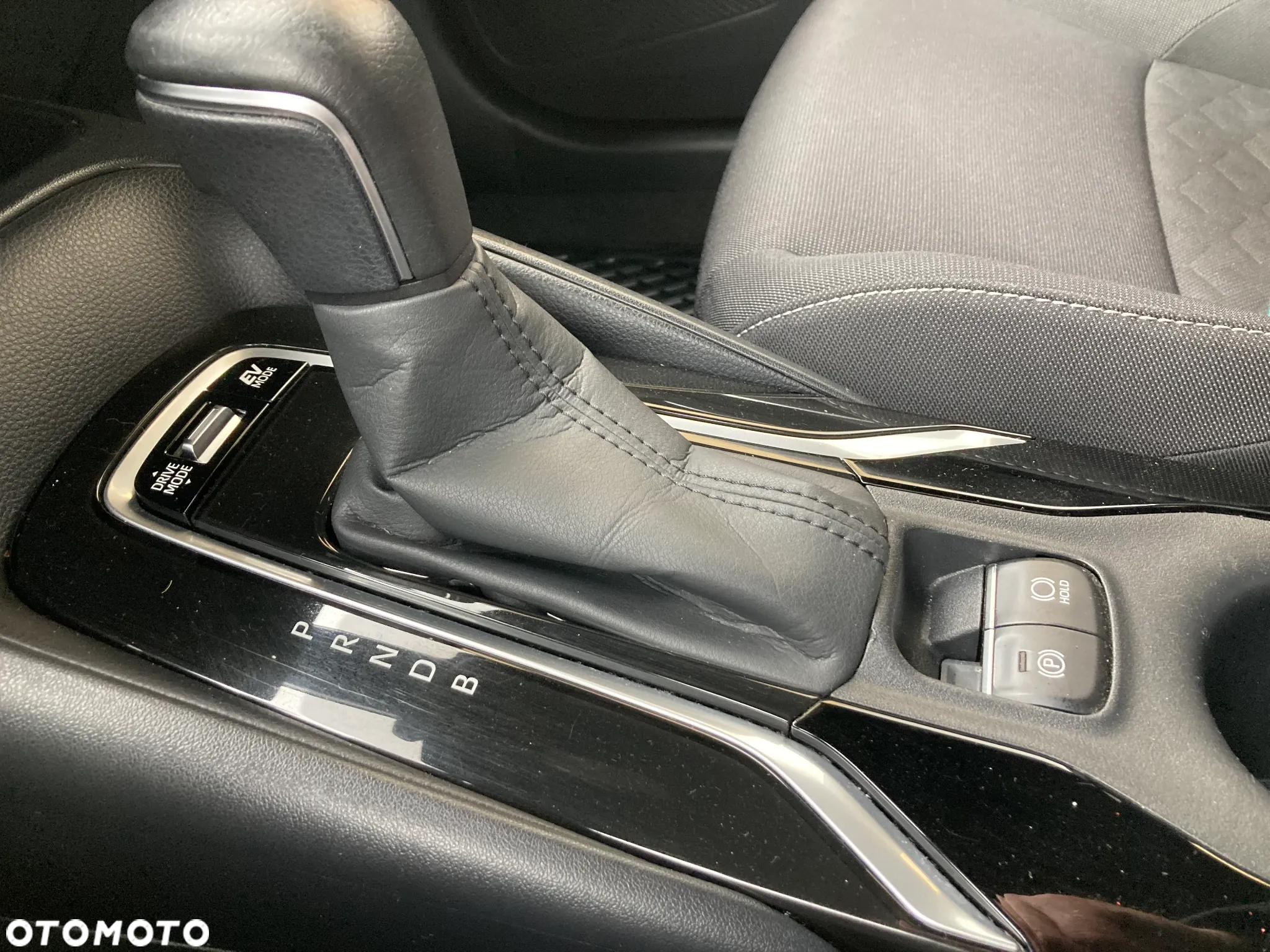 Toyota Corolla 1.8 Hybrid GPF Comfort - 11
