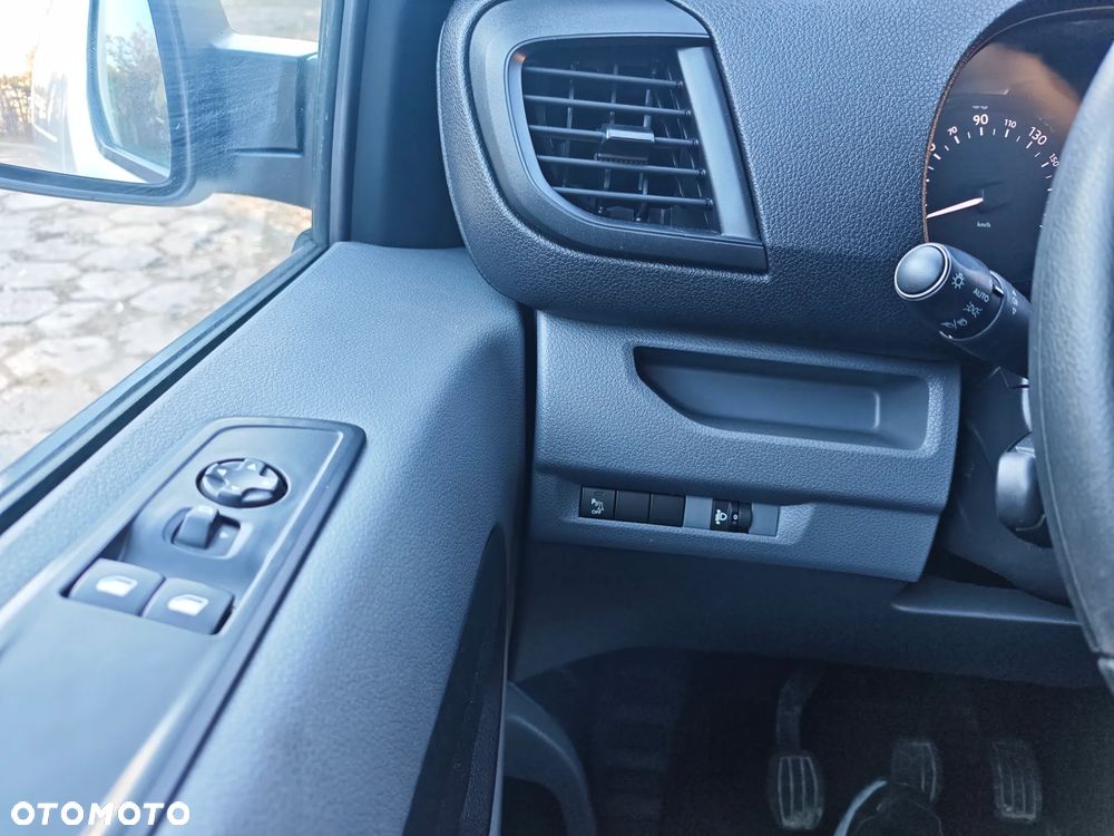 Opel VIVARO Long - 36