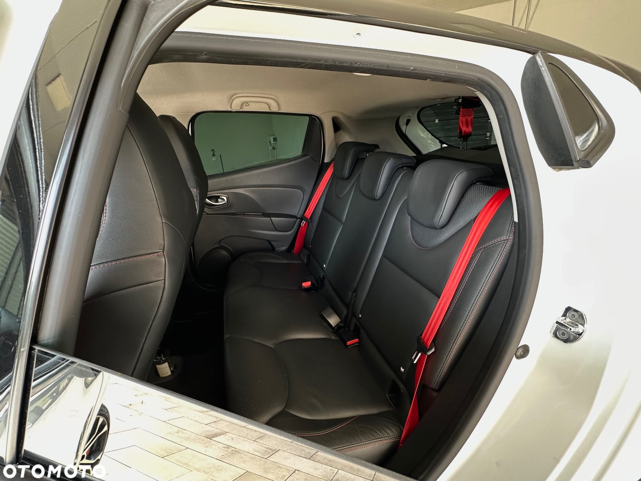 Renault Clio 1.6 R.S.Trophy 220 EDC - 13