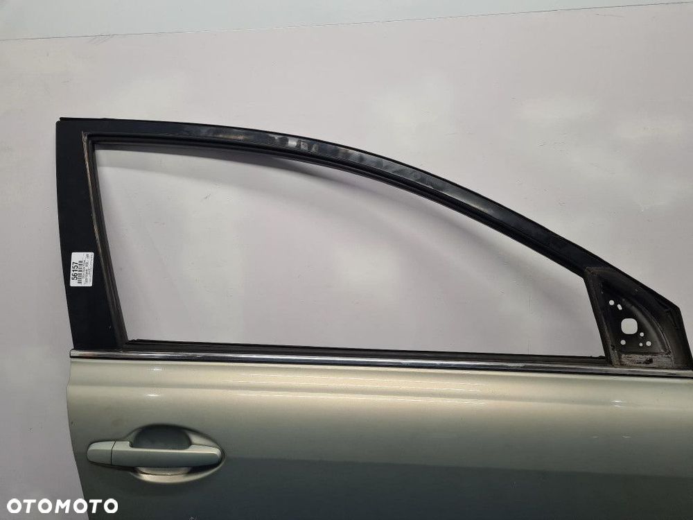 TOYOTA AVENSIS II T25 DRZWI PRZÓD PRAWE  6T1 - 3