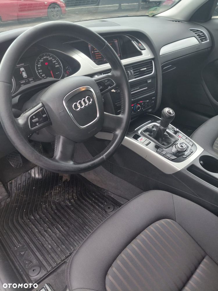 Audi A4 Avant - 12