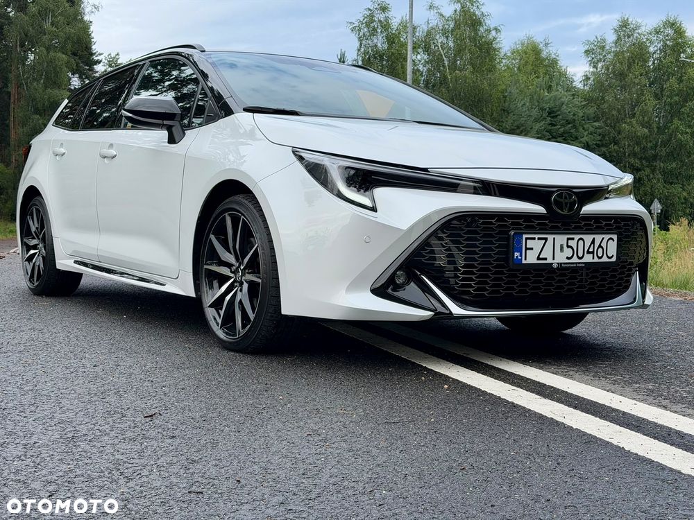 Toyota Corolla 2.0 Hybrid GR Sport Dynamic - 23