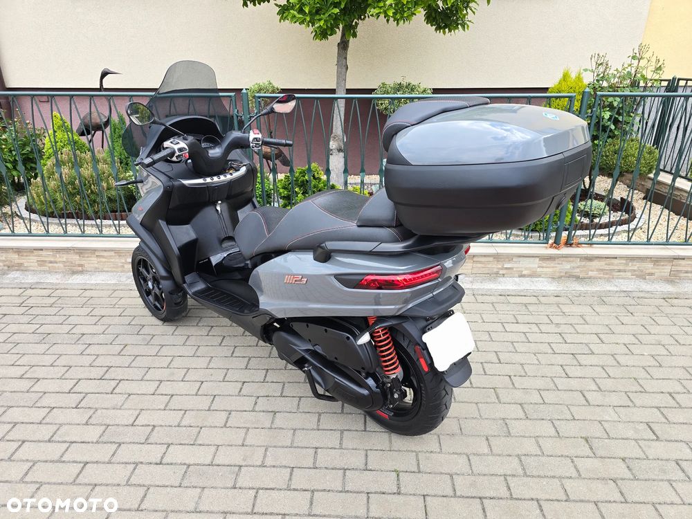 Piaggio MP-3 - 5