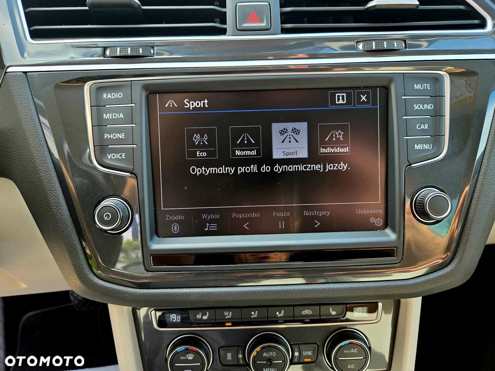 Volkswagen Tiguan 2.0 TDI SCR 4MOTION DSG Highline - 26