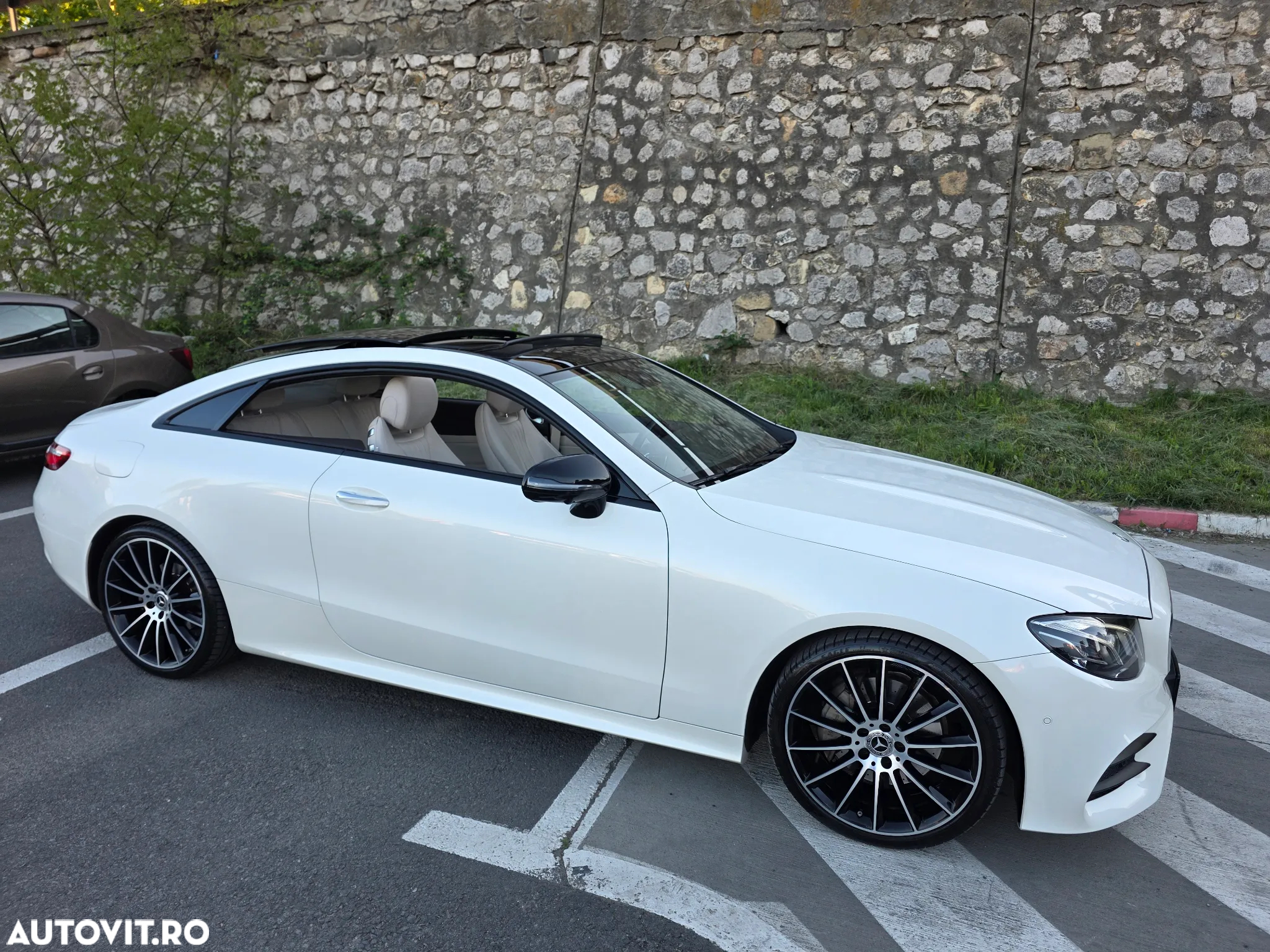 Mercedes-Benz E - 15