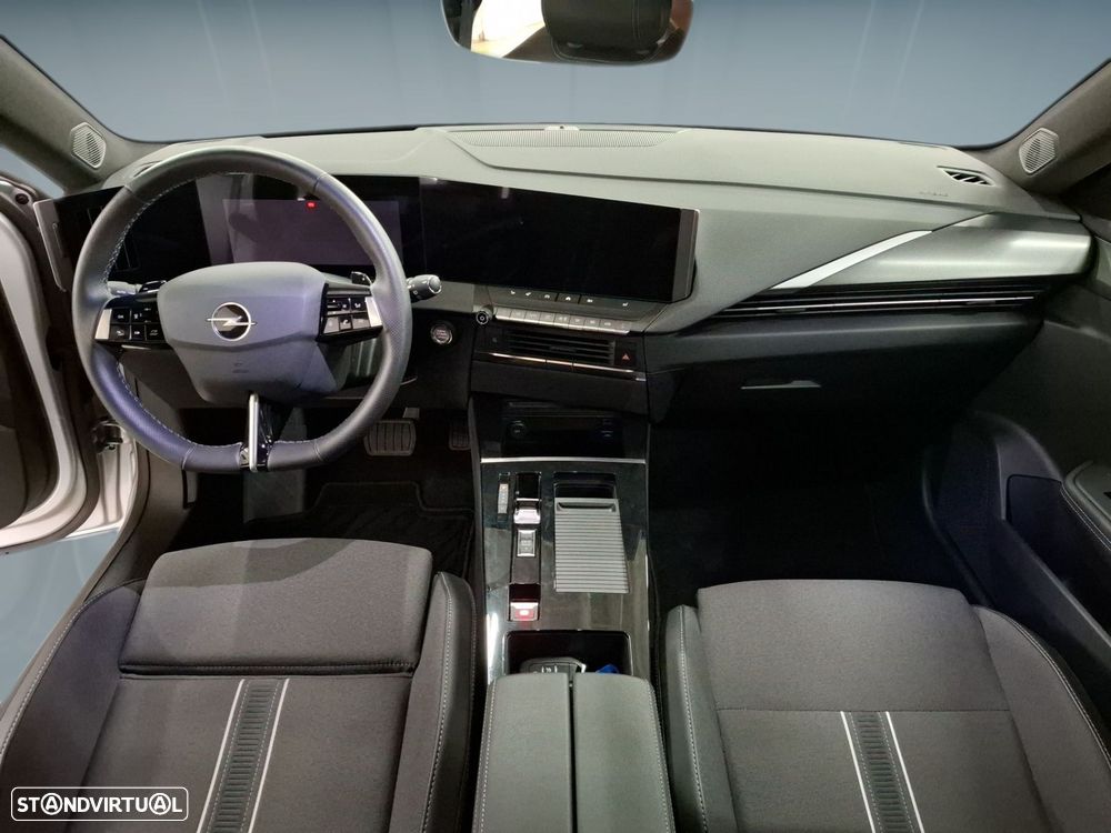 Opel Astra Sports Tourer 1.2 T Hybrid GS eDCT — fotografia 12