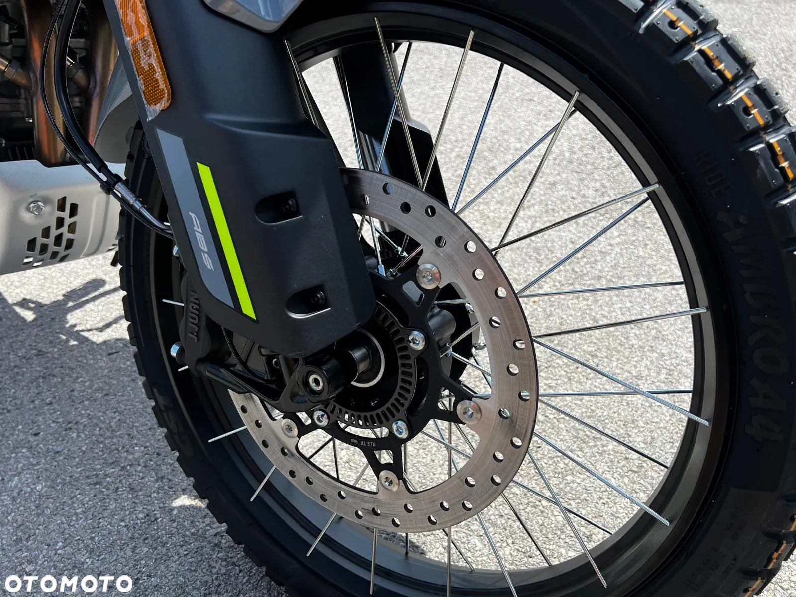 CFMoto MT - 28