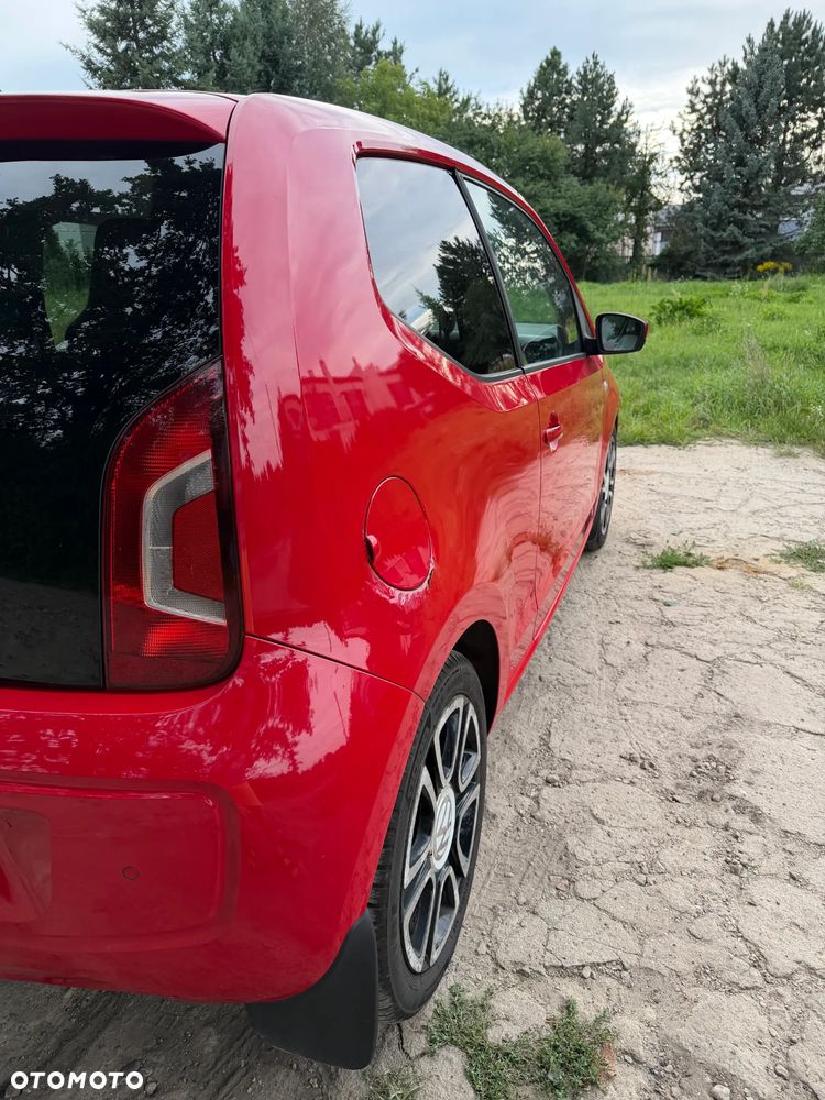Volkswagen up! 1.0 high - 24