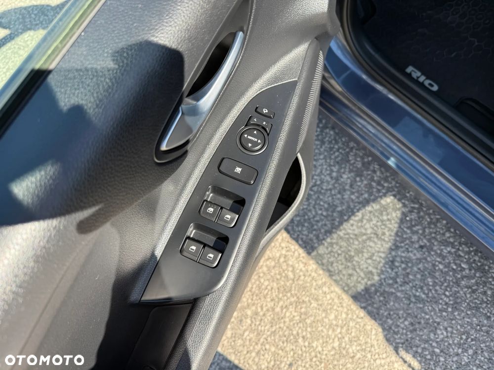 Kia Rio 1.2 Business Line - 23