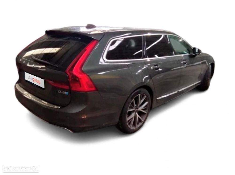 Volvo V90 - 2