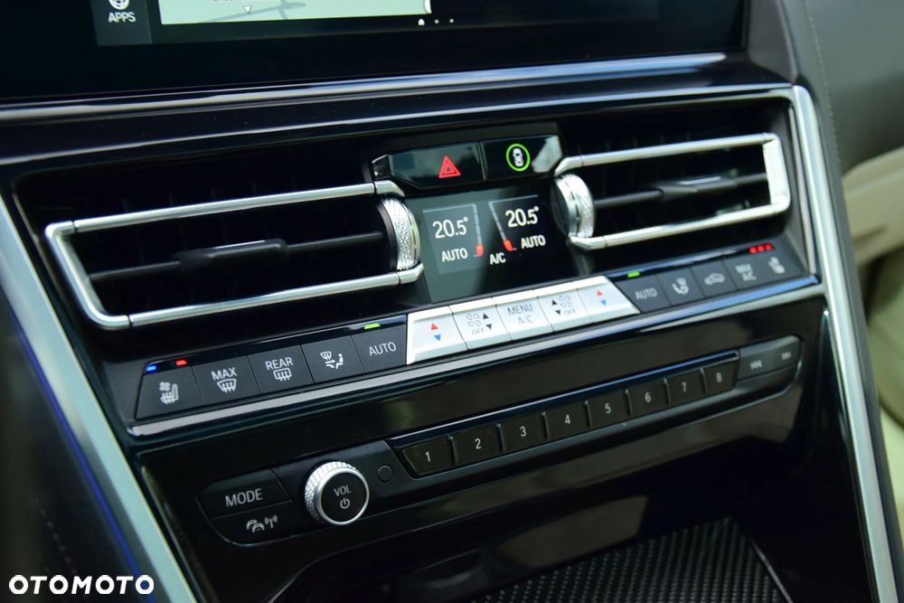 BMW Seria 8 - 35