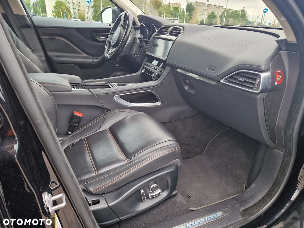 Jaguar F-Pace 2.0 i4P AWD Prestige - 19