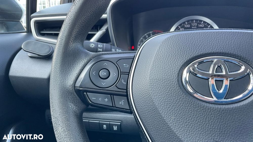 Toyota Corolla 1.8 HSD Business - 29