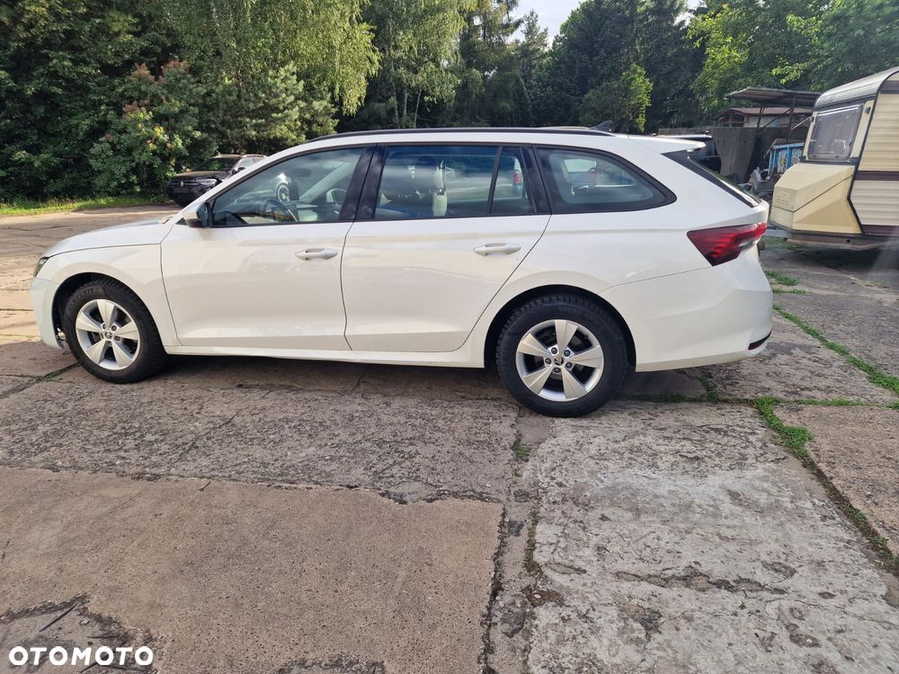 Skoda Octavia 2.0 TDI DSG Selection - 5