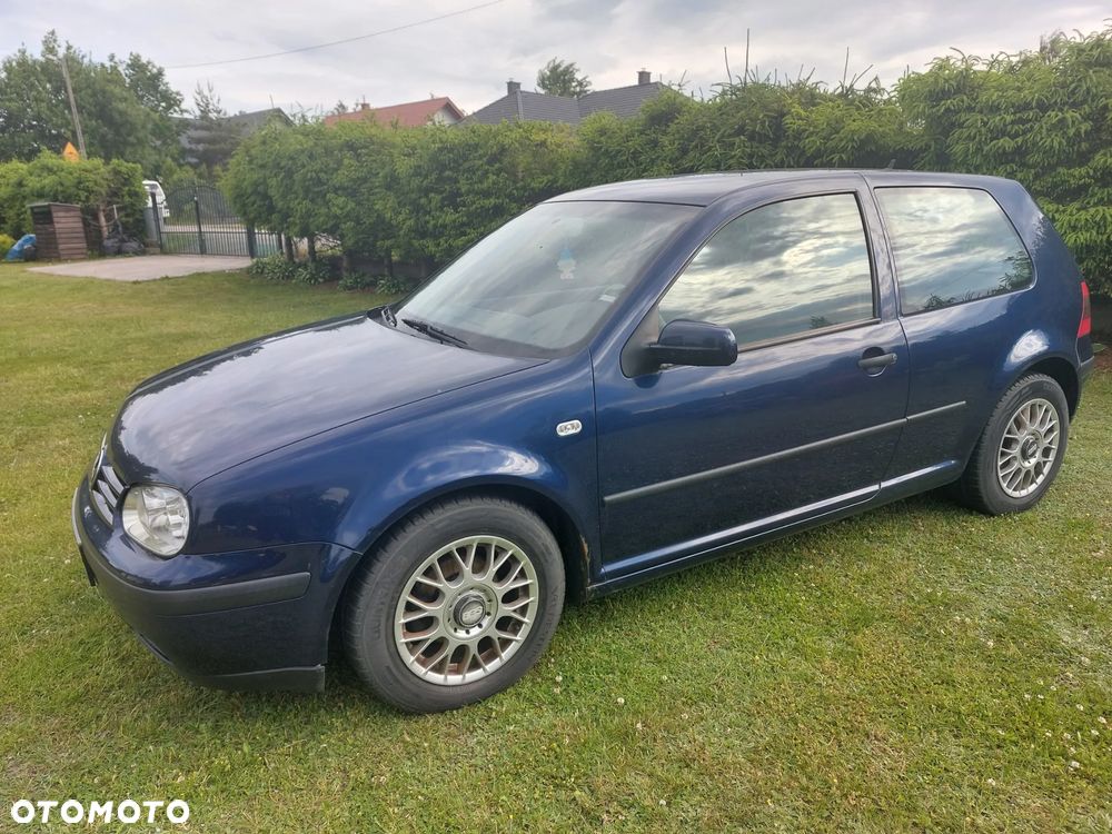 Volkswagen Golf 1.4 Basis - 2