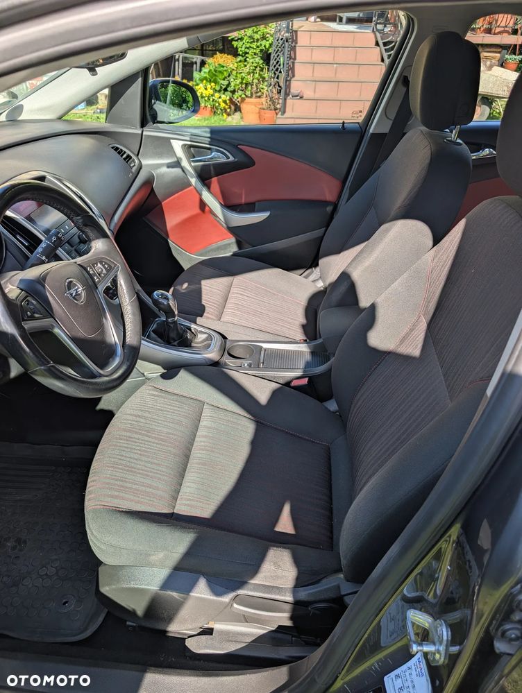Opel Astra 1.7 CDTI - 11