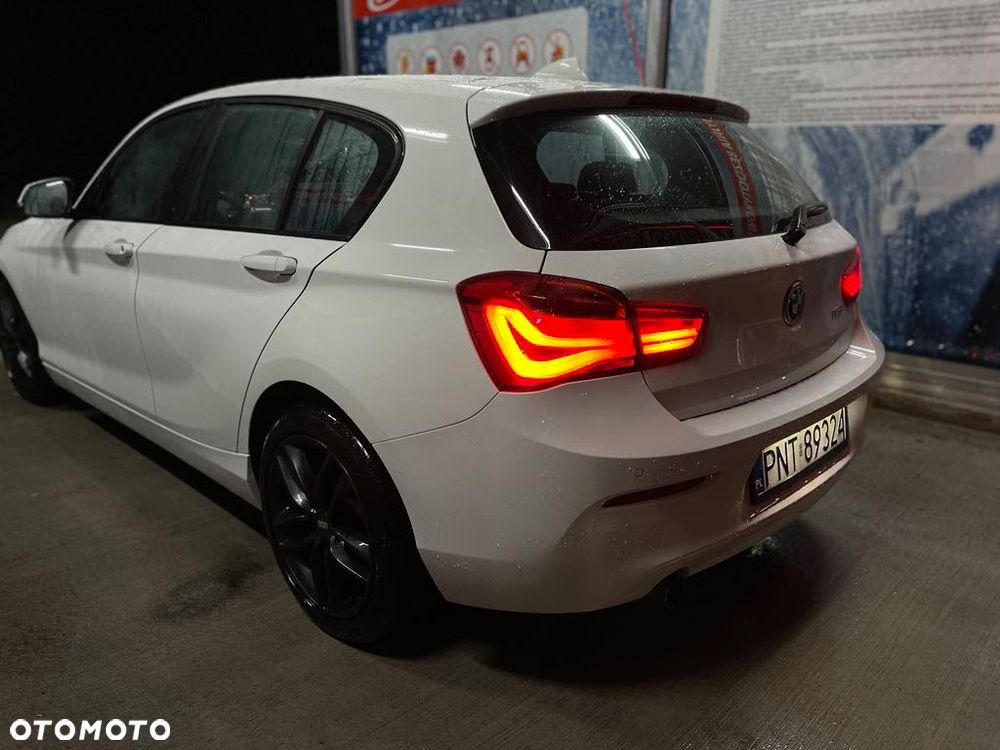 BMW Seria 1 116i - 10