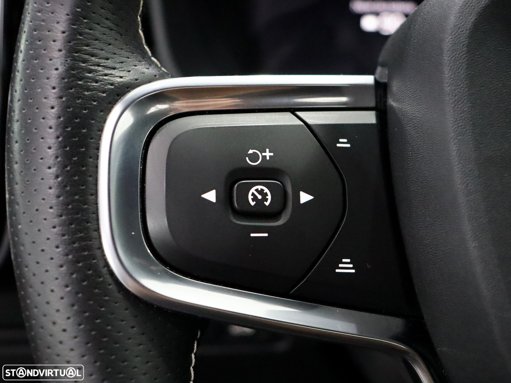 Volvo XC 40 P8 AWD Recharge RDesign - 8