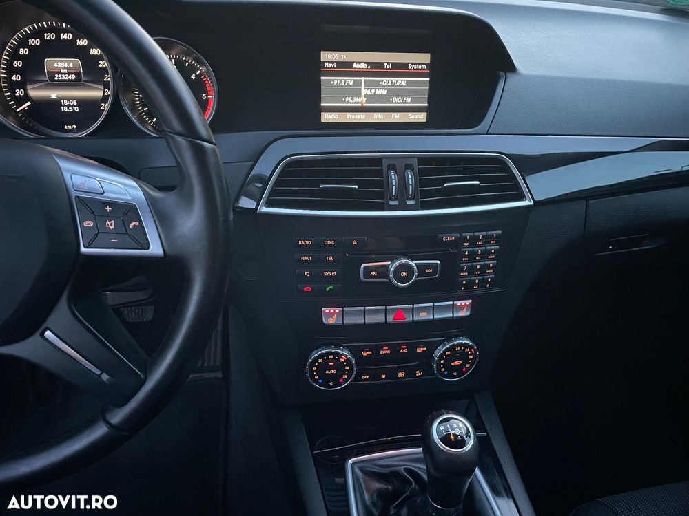 Mercedes-Benz C - 22
