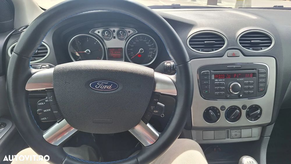 Ford Focus 1.6 TDCI DPF Trend - 8