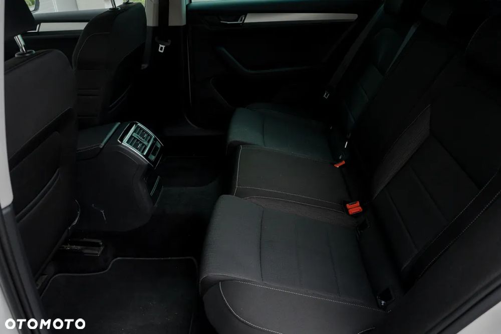 Skoda Superb 1.6 TDI Ambition - 39