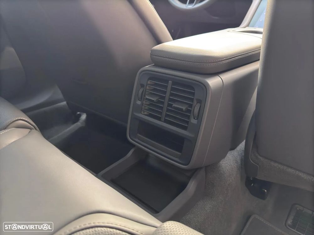 Porsche Taycan Sport Turismo Standard - 33