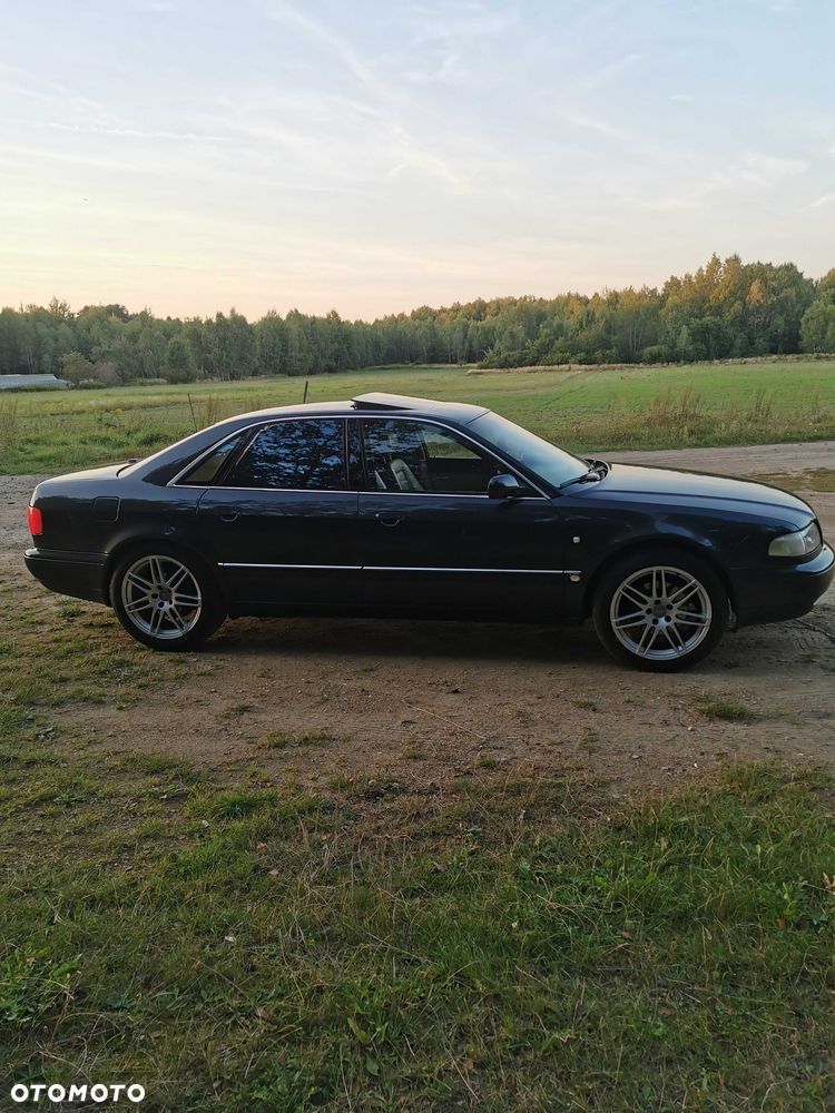 Audi A8 - 3
