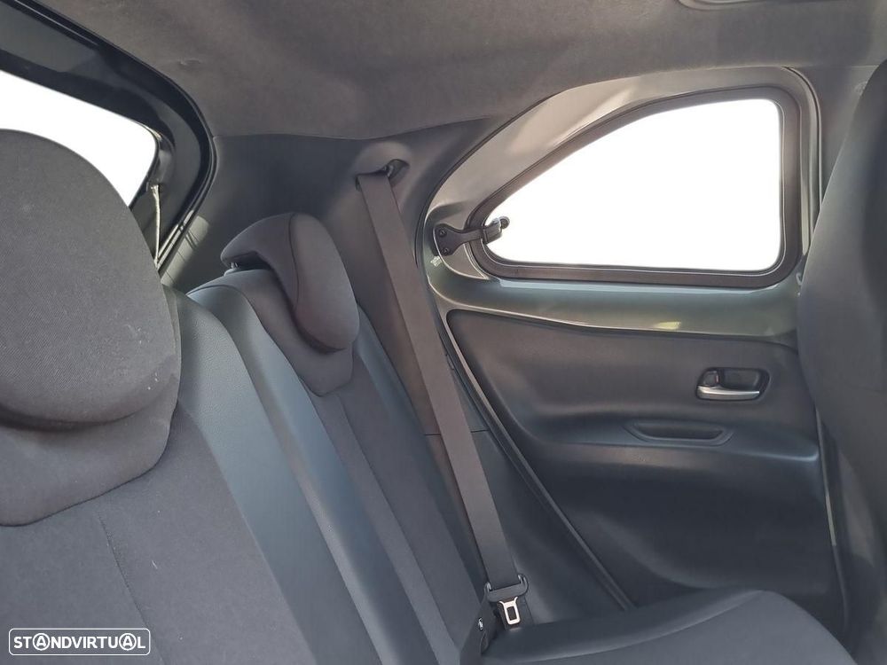Toyota Aygo X 1.0 Envy - 10
