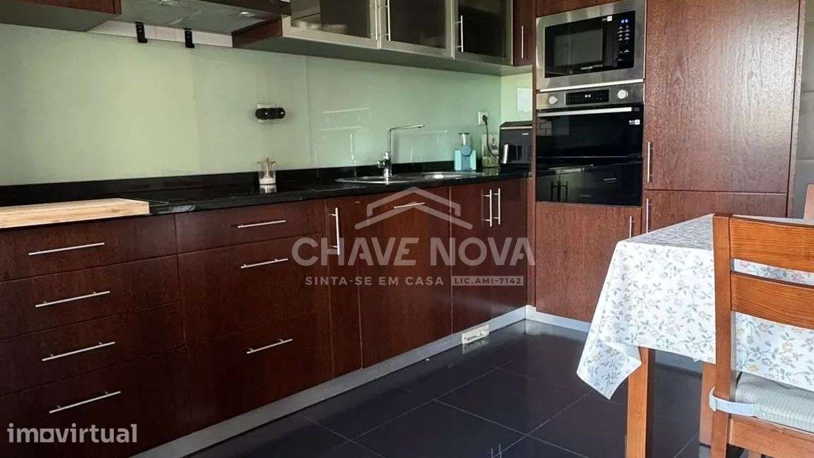 Apartamento T3 c/Garagem e Arrumos em Valongo - Grande imagem: 4/24