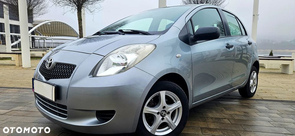 Toyota Yaris - 1