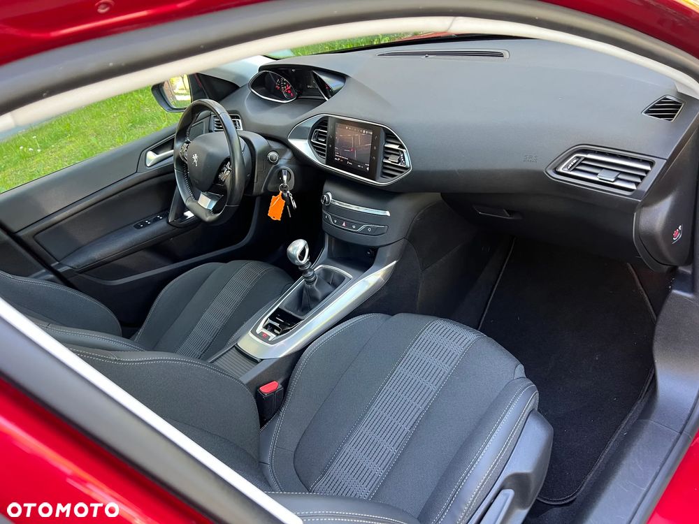 Peugeot 308 1.2 PureTech Allure S&S - 10