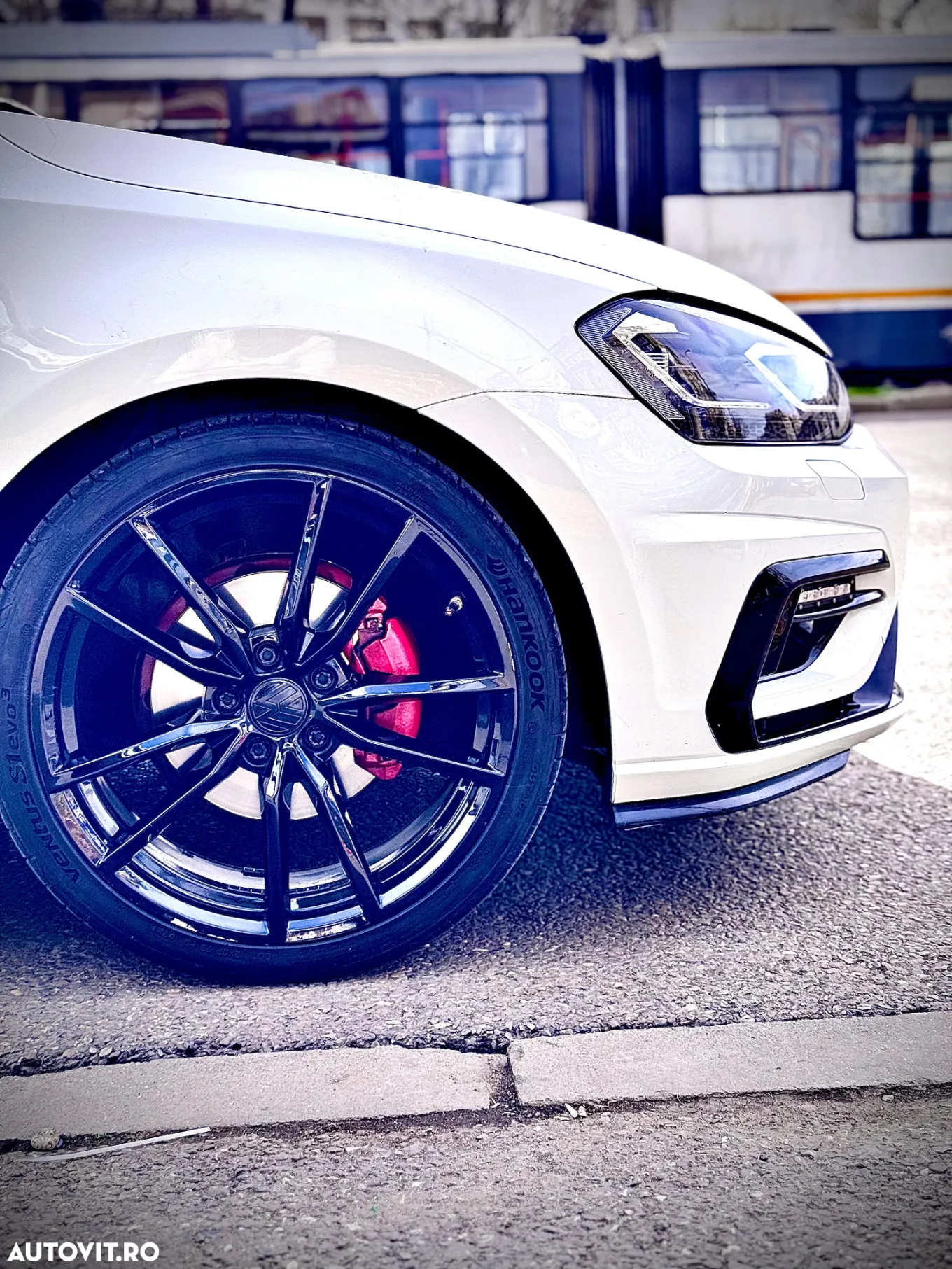 Volkswagen Golf 1.6 TDI DSG Highline - 2