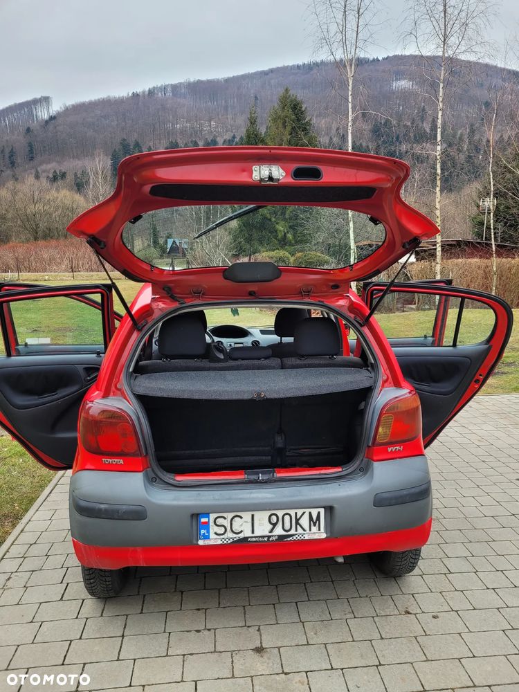 Toyota Yaris 1.0 Base - 6