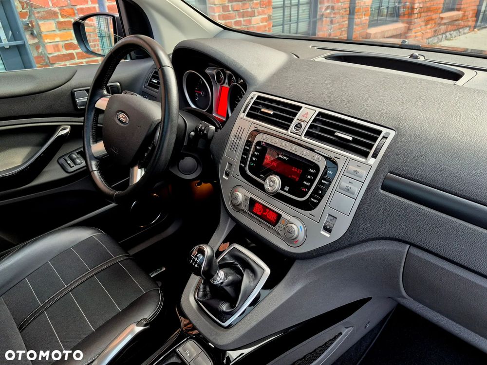 Ford Kuga 2.0 TDCi 4x4 Titanium - 31