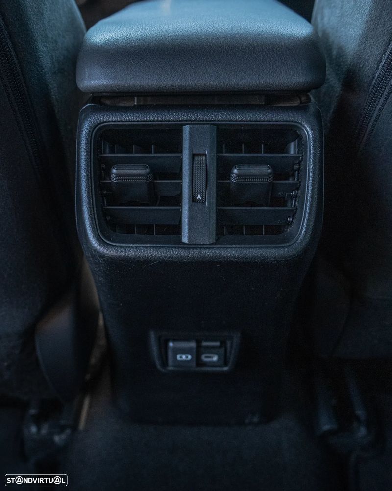 Lexus UX 250h Business - 9