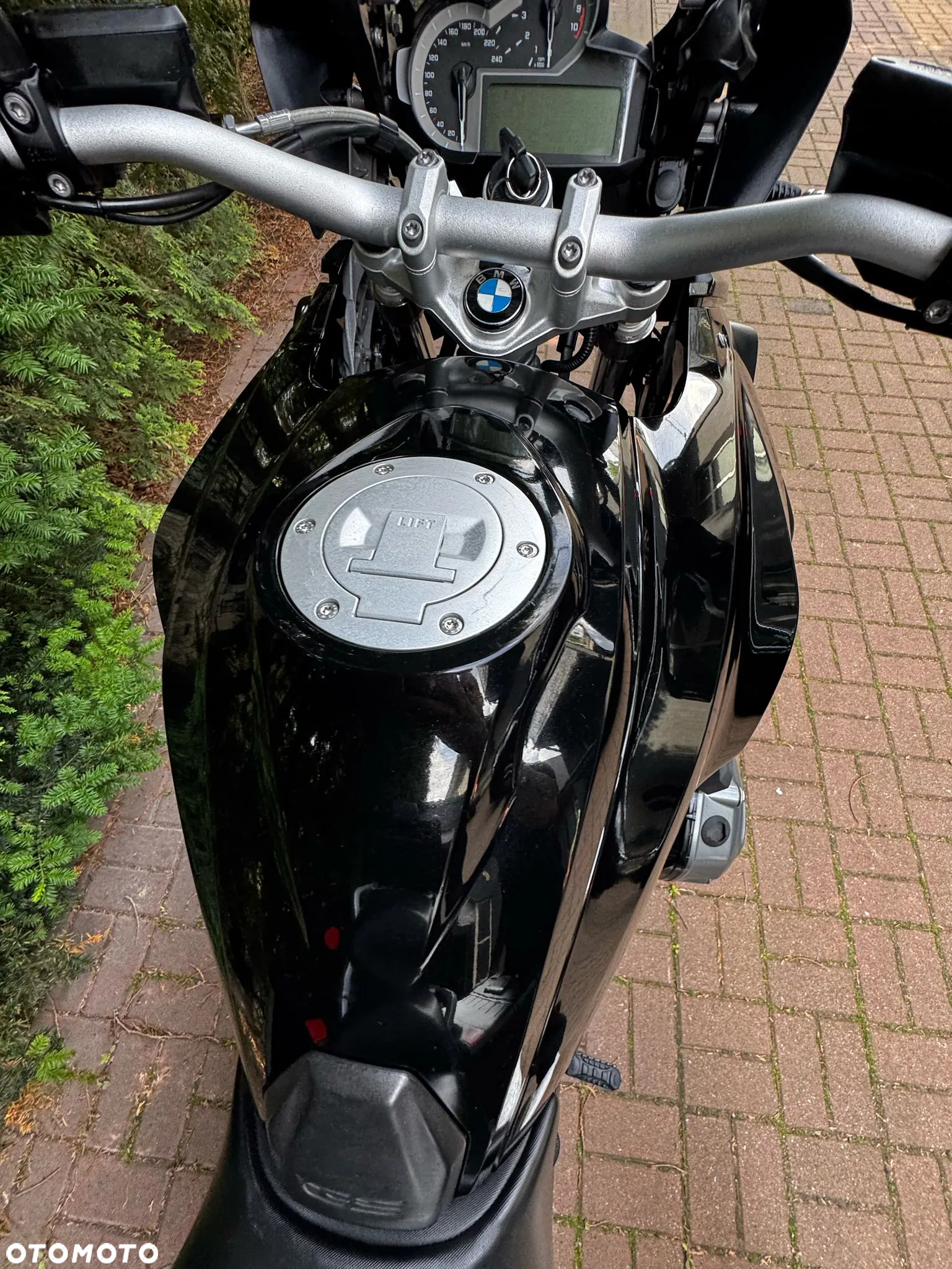 BMW R - 19
