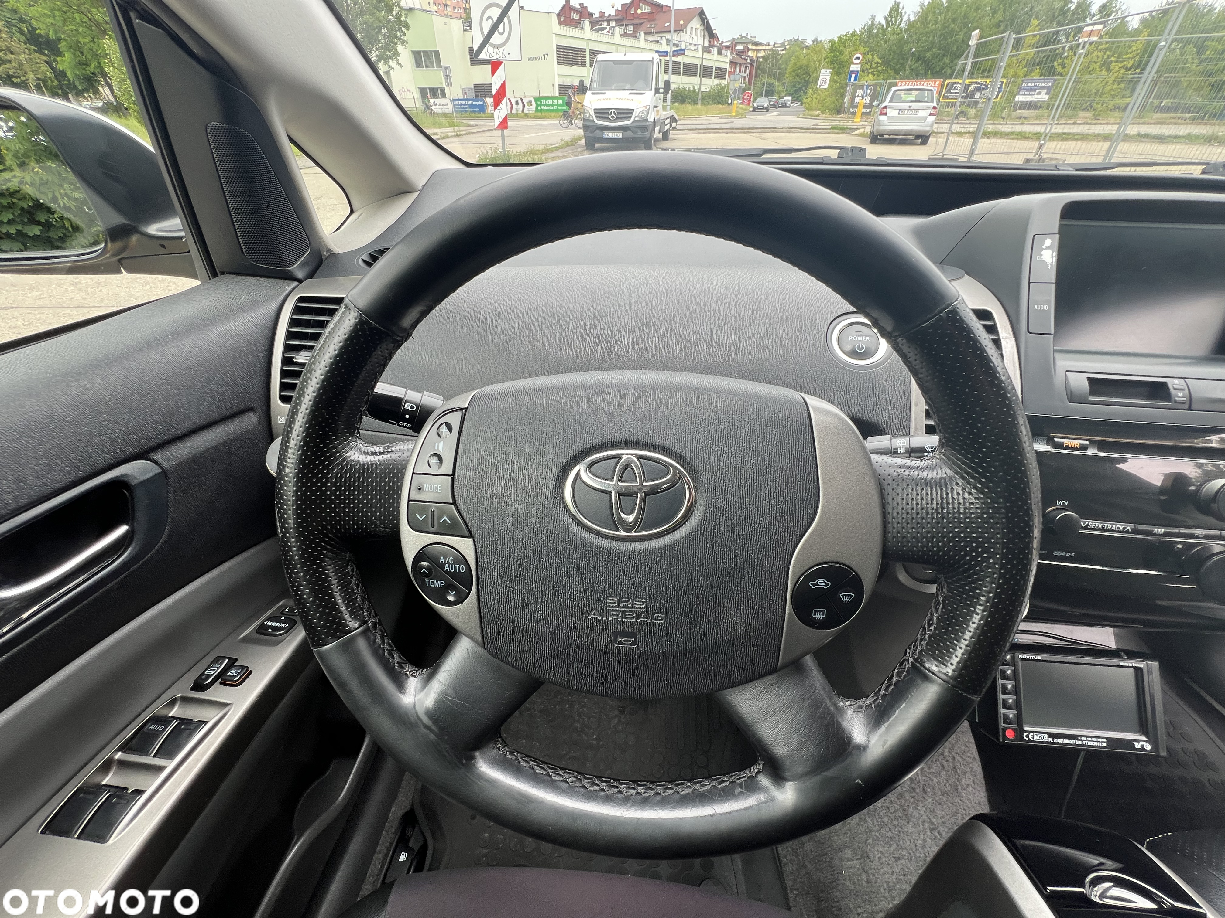 Toyota Prius - 15