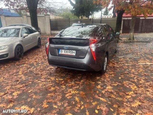 Toyota Prius - 3