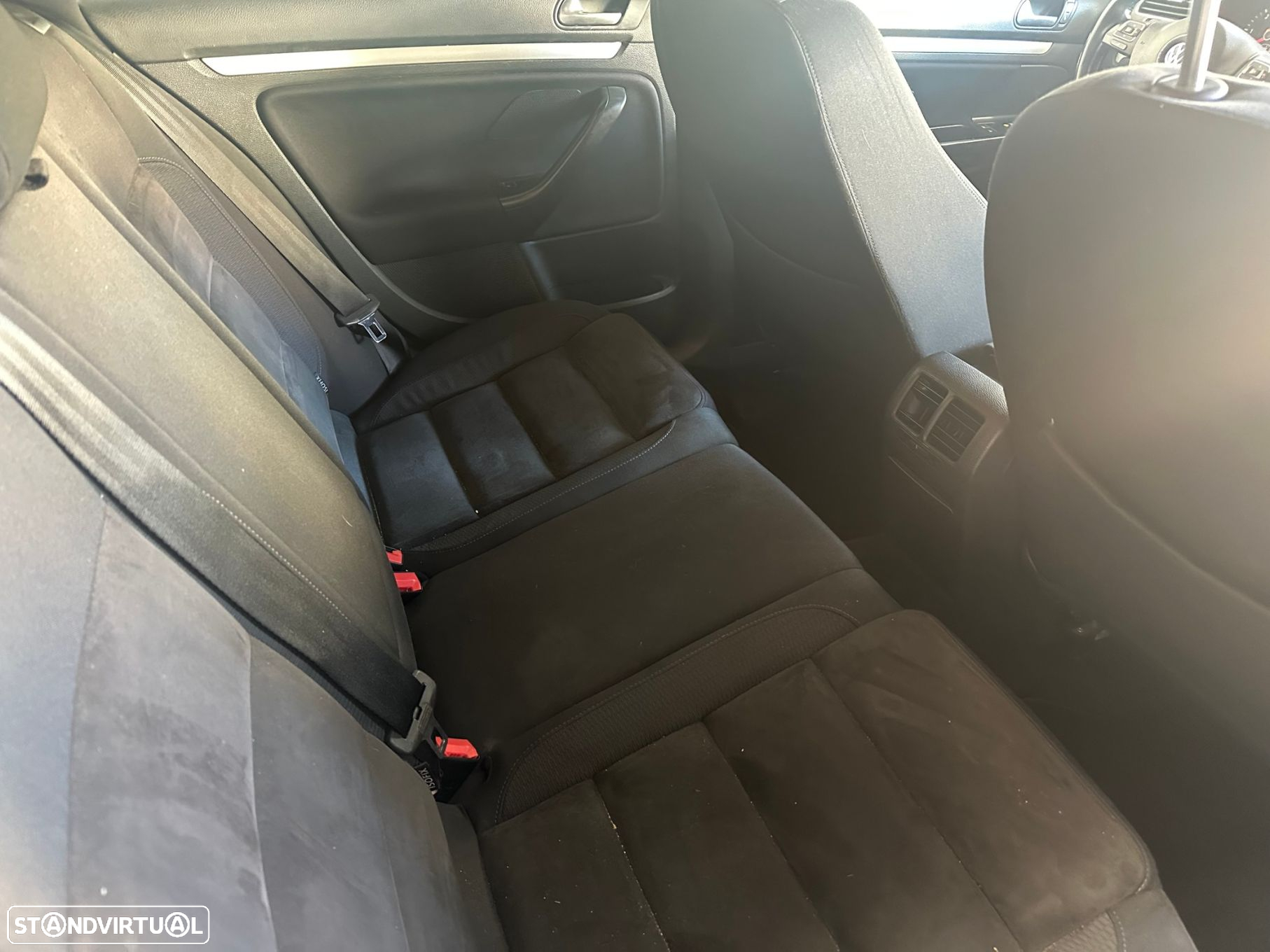 VW Golf Variant 1.6 TDi Confortline - 11