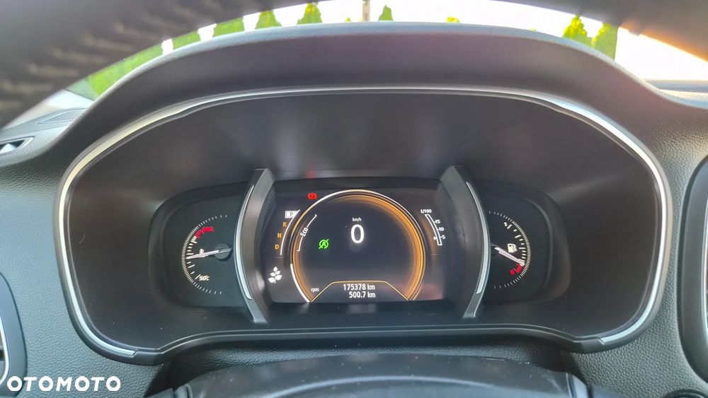 Renault Megane BLUE dCi 115 EDC BUSINESS EDITION - 32