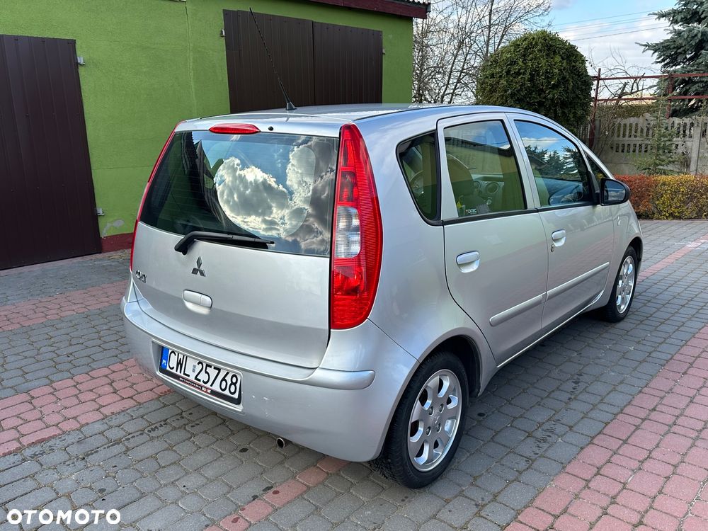 Mitsubishi Colt - 8