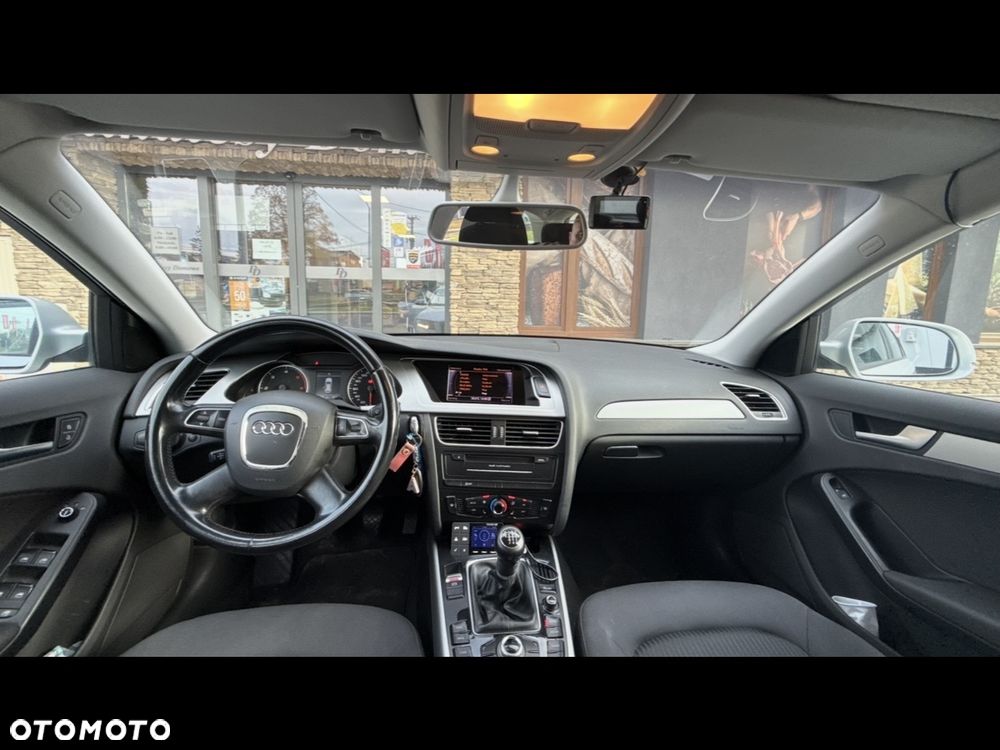 Audi A4 Avant 2.0 TDI - 9