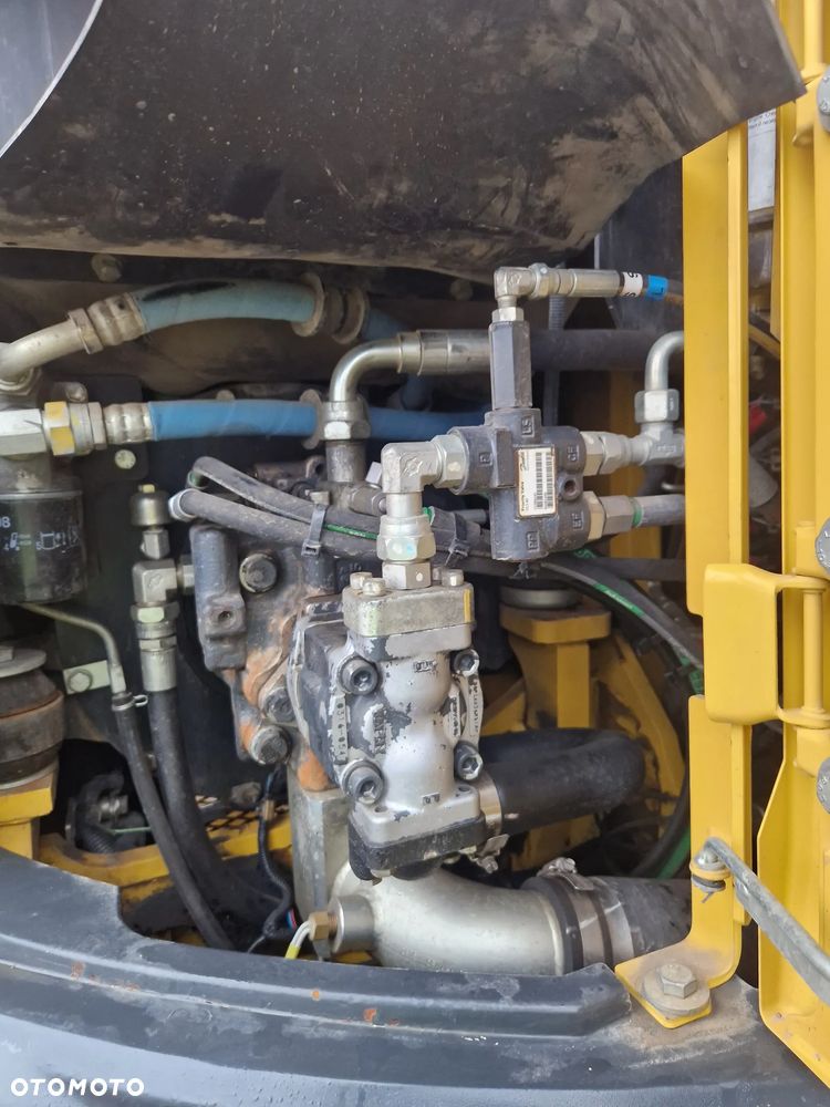 Komatsu PW118MR-8 - 12