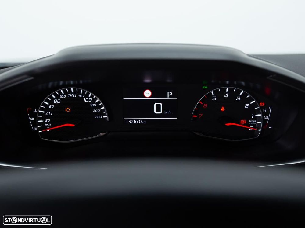Peugeot 2008 1.5 BlueHDi Allure EAT8 - 21