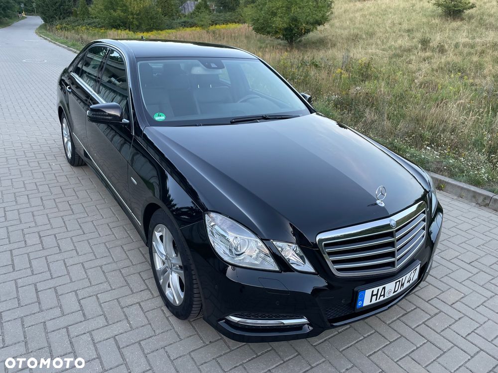 Mercedes-Benz Klasa E 200 CGI BlueEFFICIENCY 7G-TRONIC Avantgarde - 18