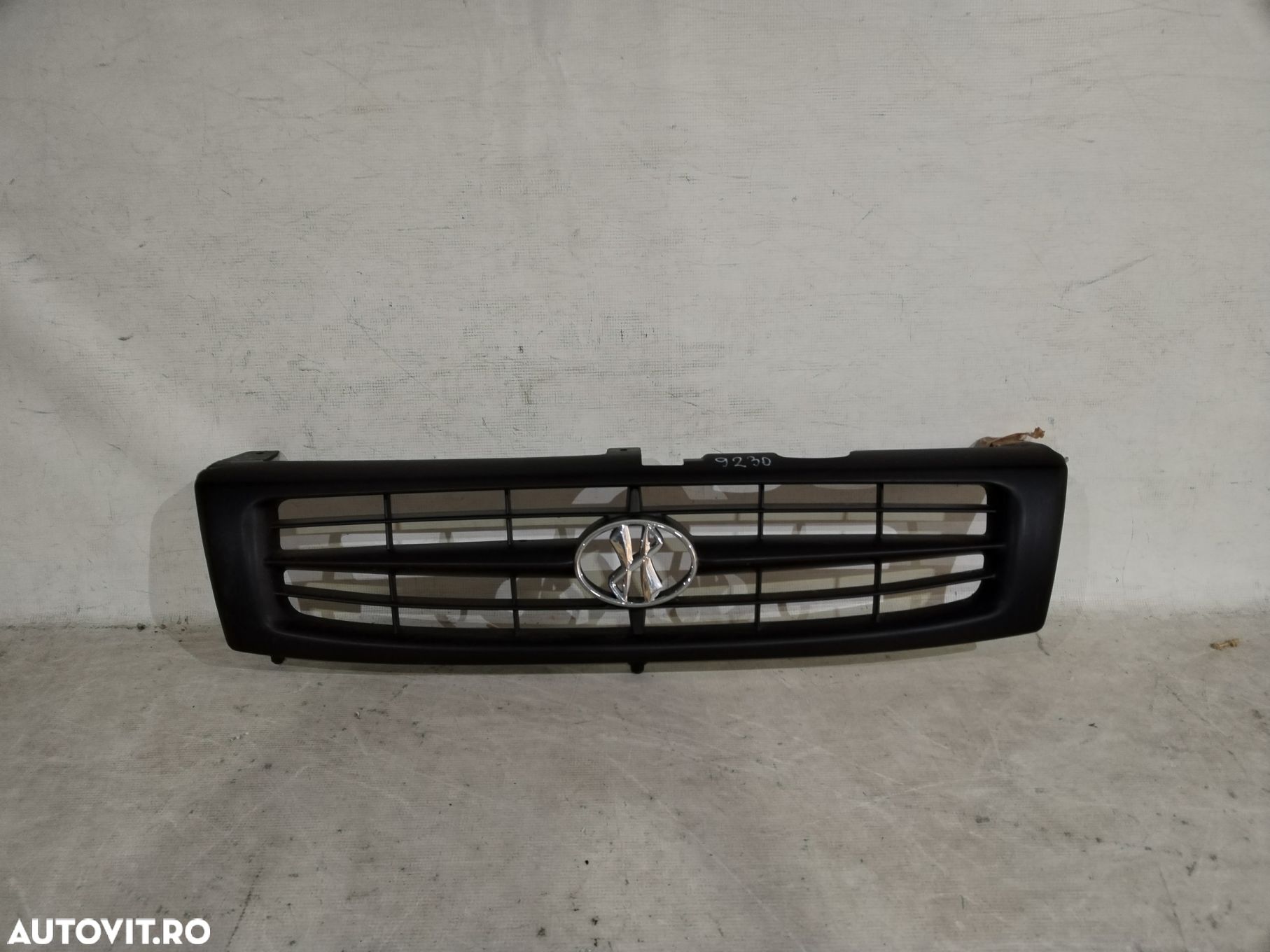 Grila radiator Hyundai Galloper, 1997, 1998, 1999, 2000, 2001, 2002, 2003, cod origine OE 63023V5. - 1
