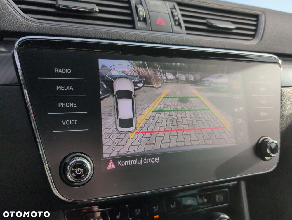 Skoda Superb 2.0 TSI Sportline DSG - 34