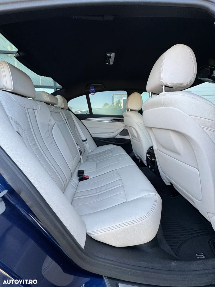 BMW Seria 5 520d xDrive AT - 26
