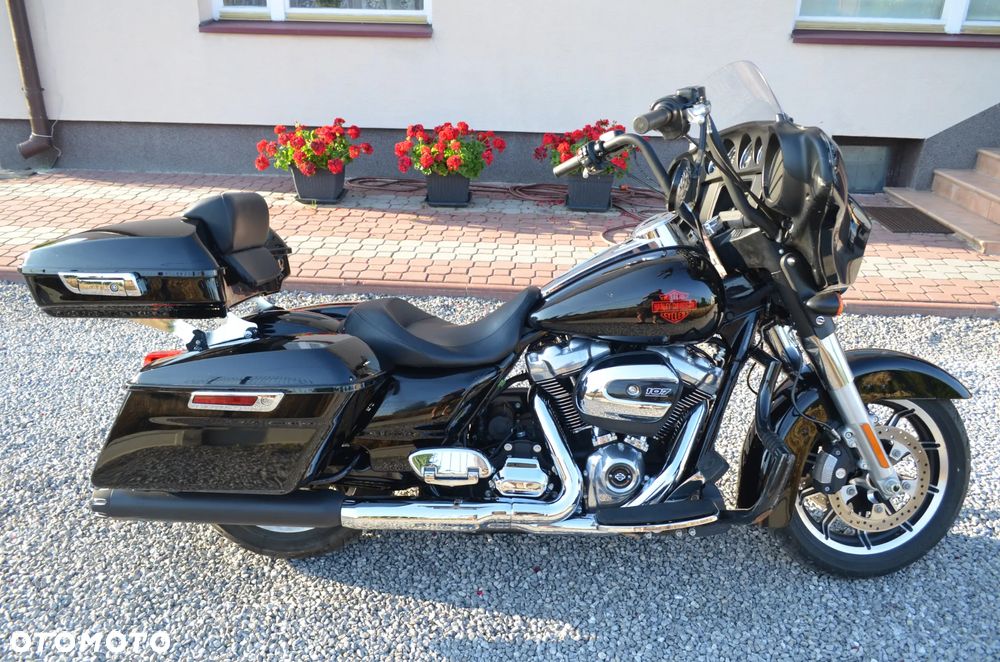 Harley-Davidson FLH Electra Glide - 2