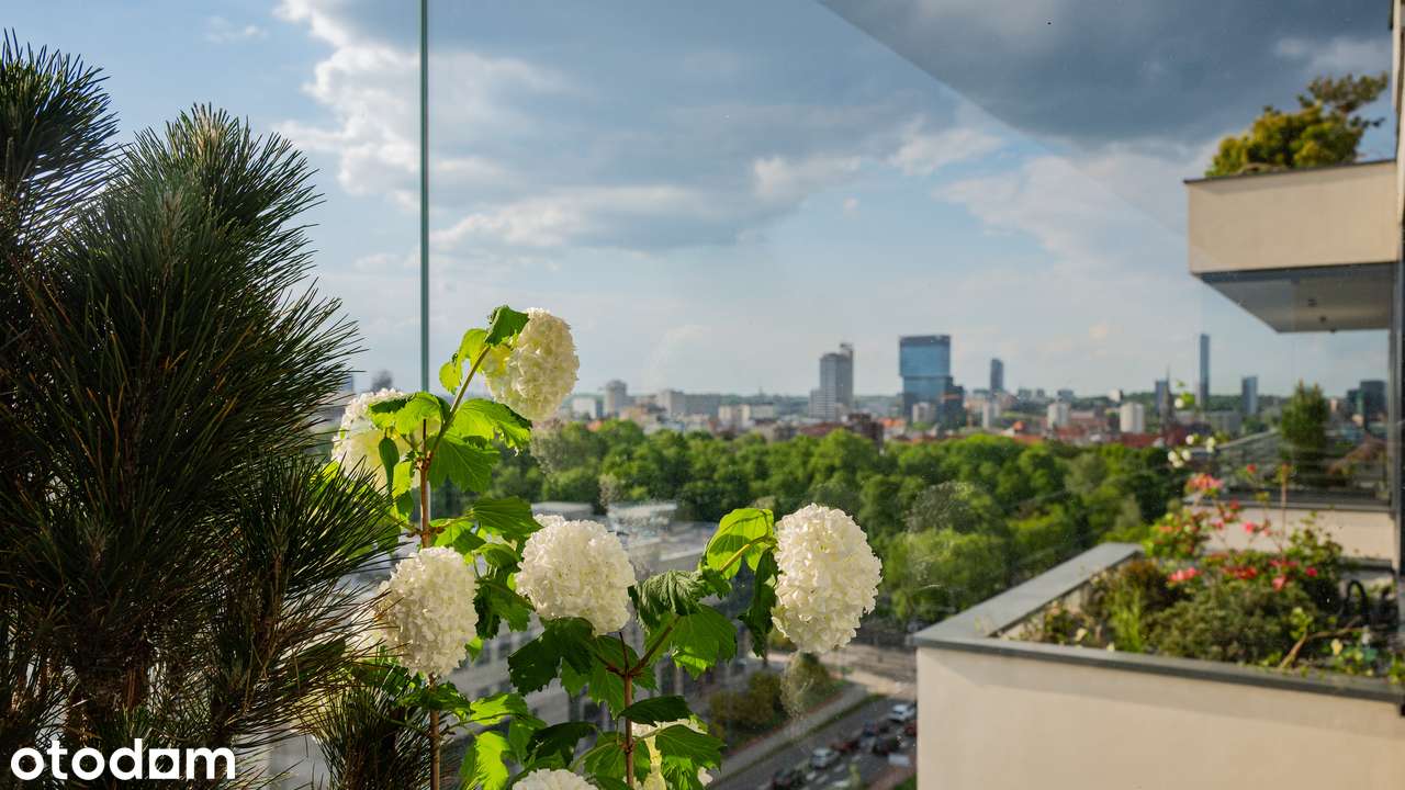 Penthouse wraz z 4 miejscami postojowymi i dwoma boxami (w cenie)